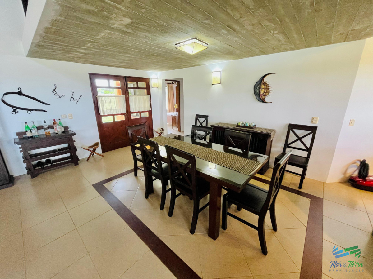 Chacra ID.2526 - Casa en venta en barrio privado EL Quijote, La Barra, Punta del Este