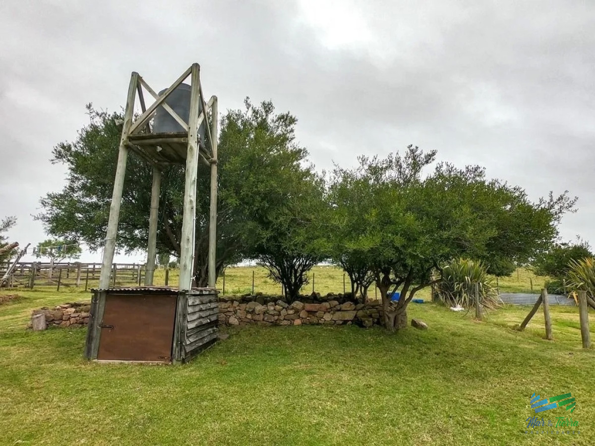 Chacra ID.4741 - Casa de campo en serio, son 7 hectáreas de paz, tranquilidad y muy bien ubicada !