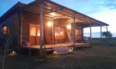 Simpática chacra con 2 construcciones bien diferentes con un enfoque Agro-Ecológico a 800 mts de R.12 y 30 minutos de Punta