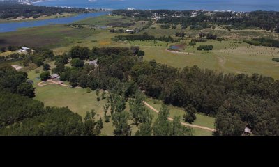En venta chacra de 1 hectarea en Laguna del Diario, Punta del Este