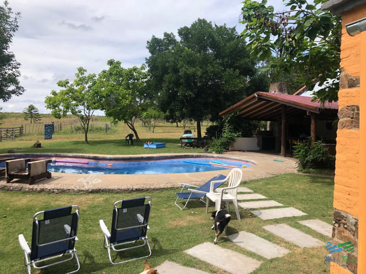 Campo Ref.4381 - Establecimiento Completo a 30 minutos de Punta, no se lo pierda !