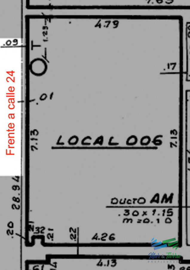 Local Comercial ID.2066 - Vendo local a la calle con muy buen frente vidriado.