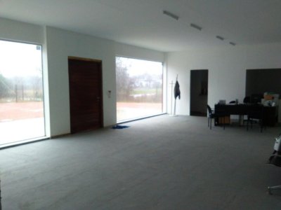 En venta excelente galpon con oficinas, 600 m2, en Maldonado.