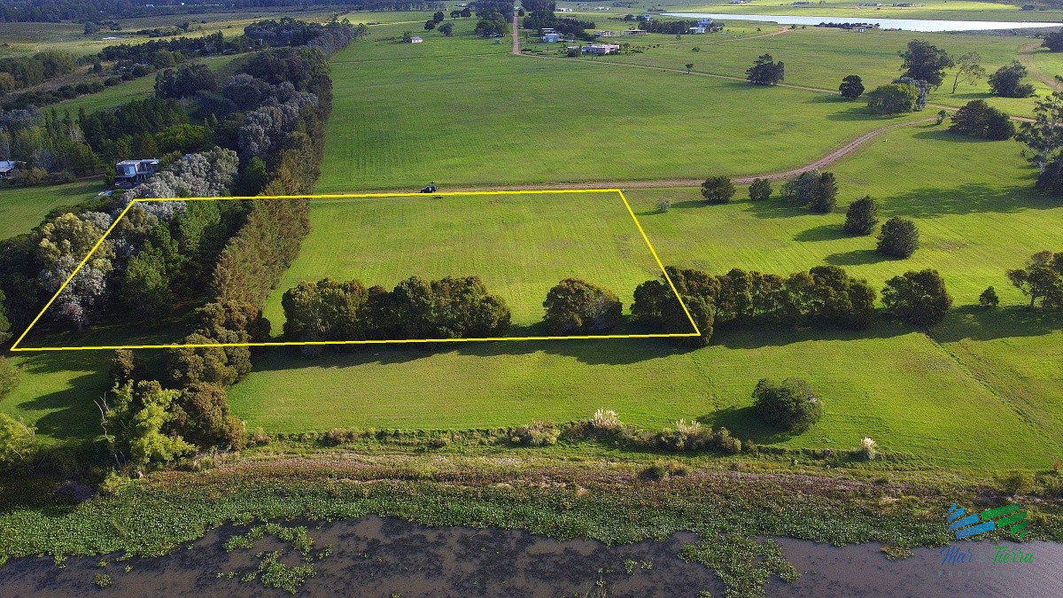 Terreno ID.4256 - Terreno de mas de 5000 m2 con costa de laguna en Laguna de los Cisnes