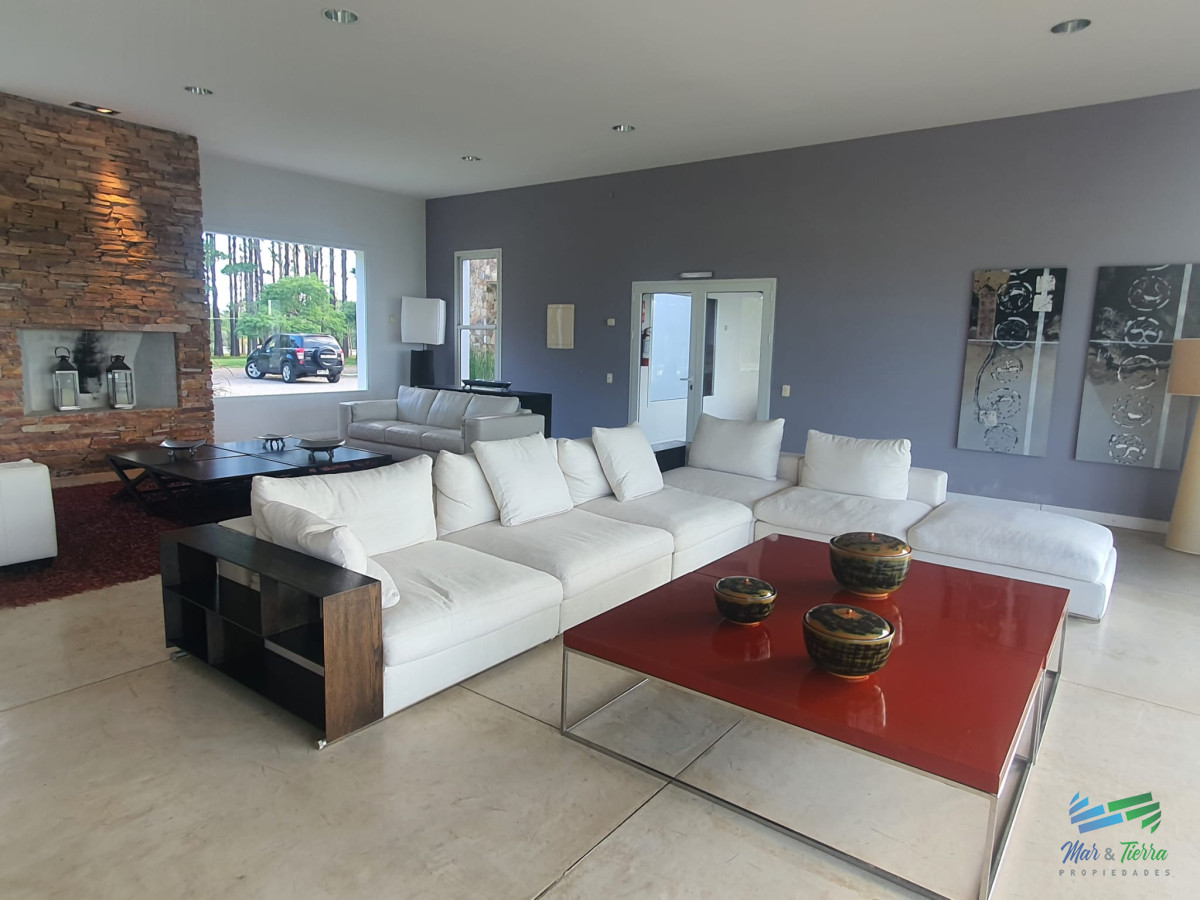 Terreno ID.4258 - Venta de terreno en Laguna de los Cisnes superficie de 6.700 m2 con costa de laguna