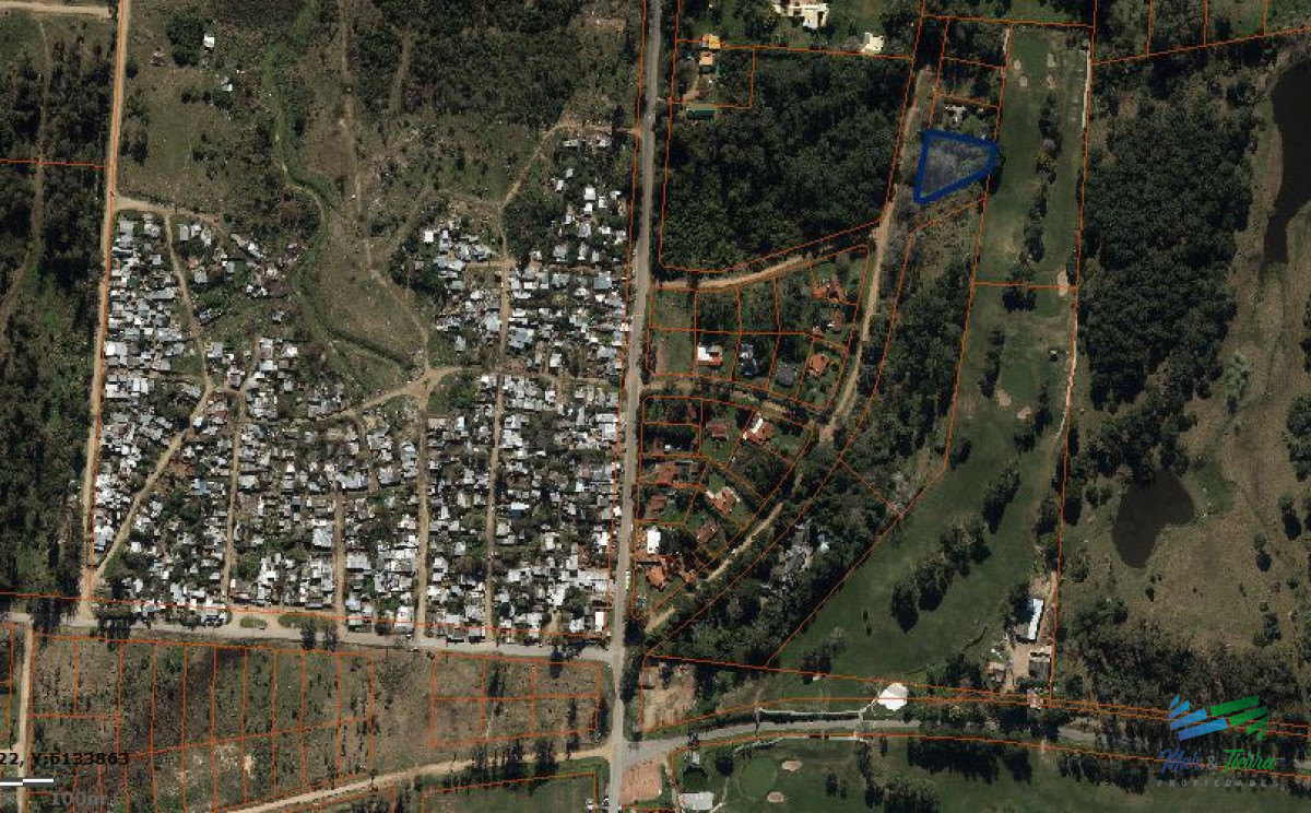 Terreno ID.5696 - Venta de terreno de 2500 m2 en Barrio Golf Punta del Este