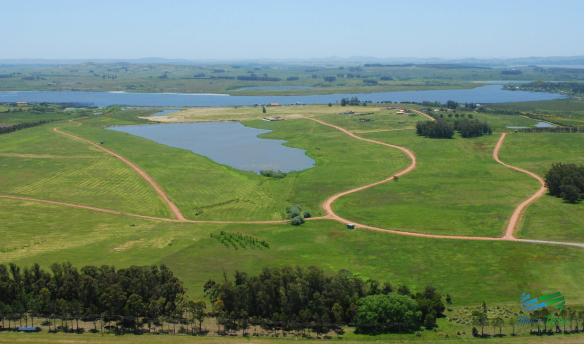 Terreno ID.4244 - Vendo terreno en barrio privado Laguna de los Cisnes, Punta del Este