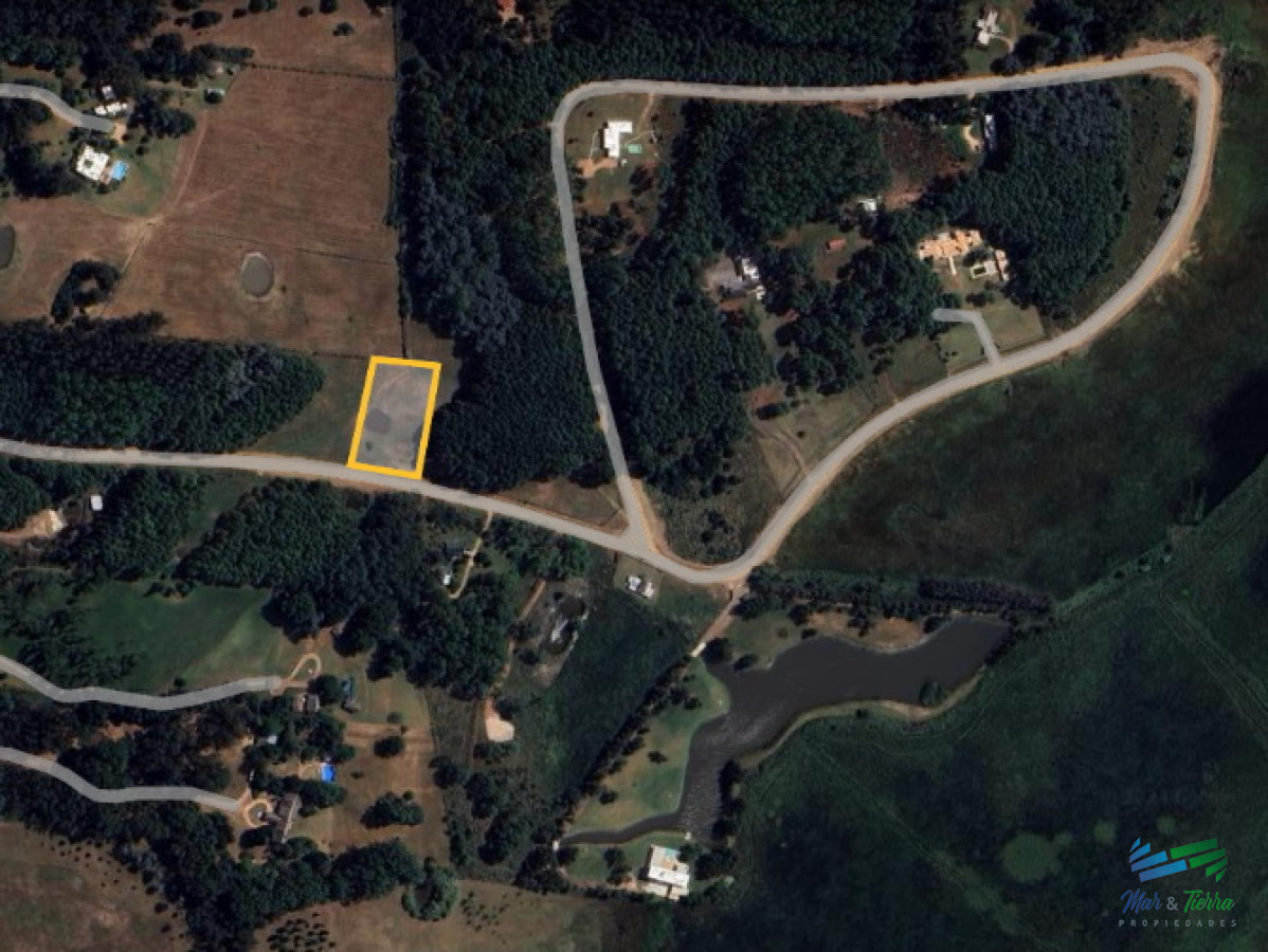 Terreno ID.4365 - Venta de terreno de 4.000 m2 en las Silvias Punta del Este, Laguna del diario