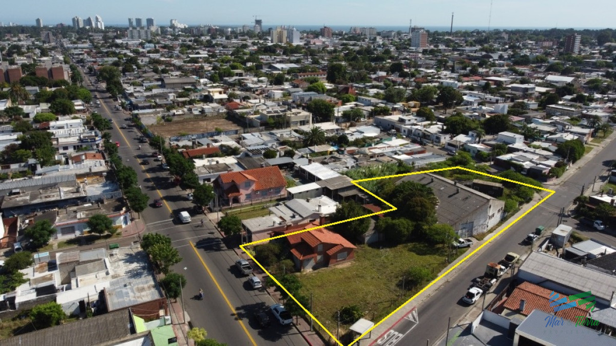 Terreno ID.3788 - Vendo gran terreno sobre avenida proximo al centro de Maldonado