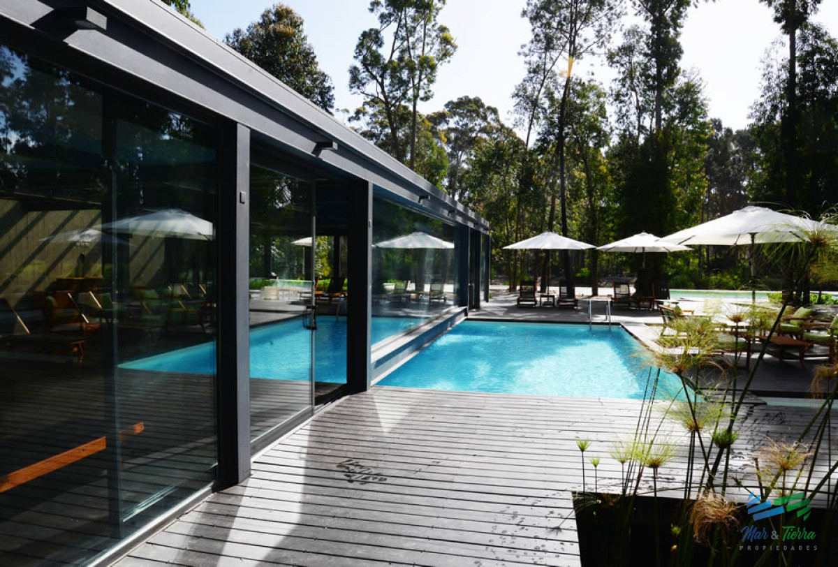 Terreno ID.4933 - En venta terreno en Bario privado Design Village de Solanas, Punta del Este