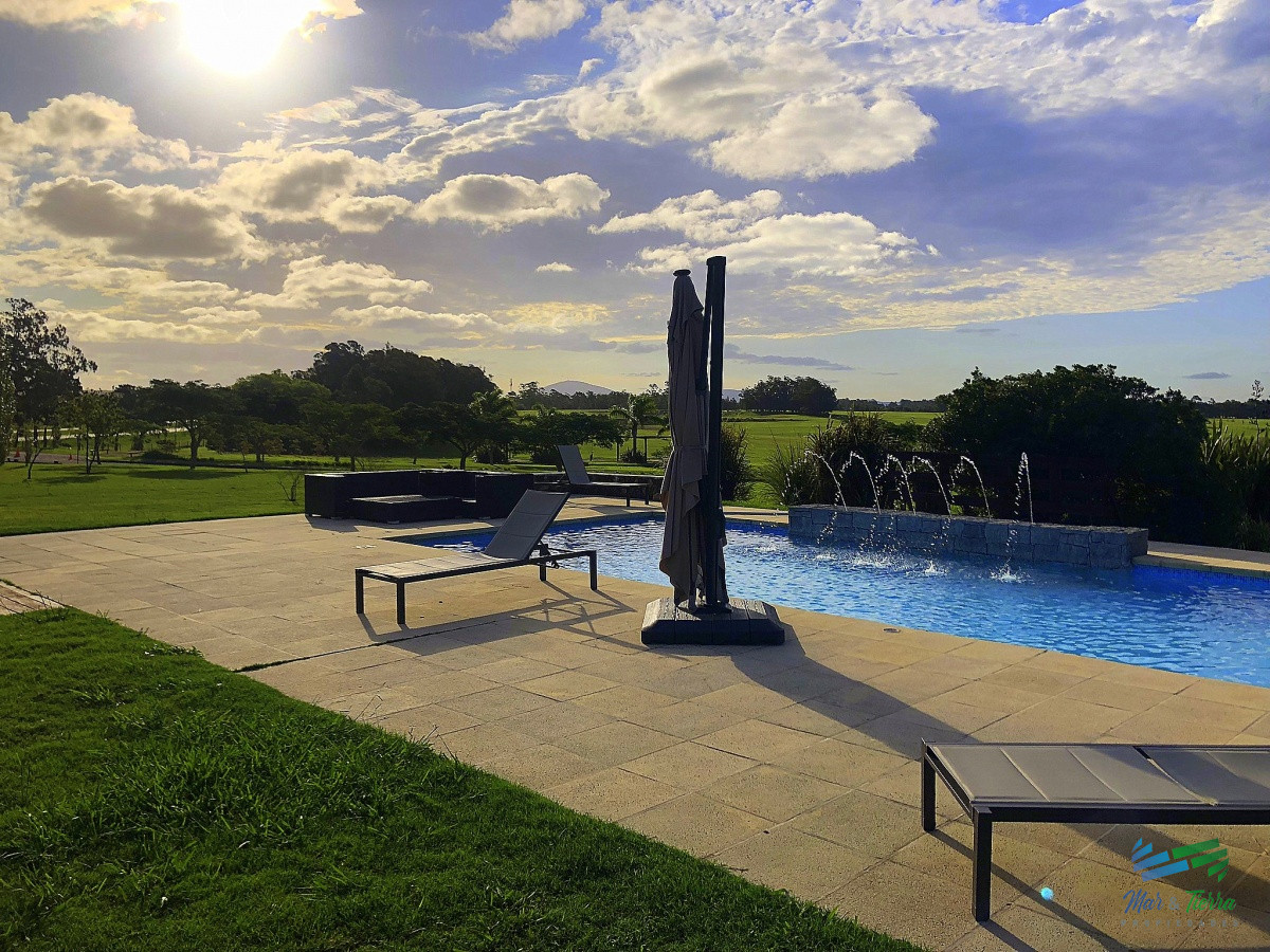 Terreno ID.4254 - Venta de  terreno proximo al aeropuesrto de Punta del Este en laguna de los cisnes