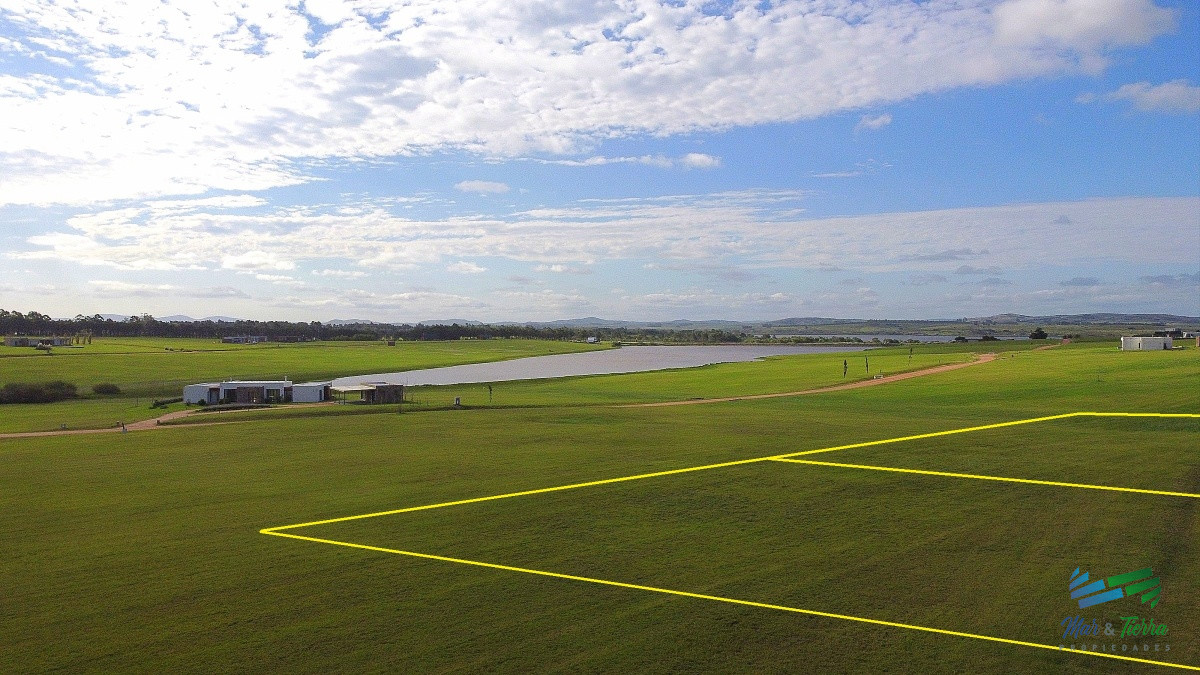 Terreno ID.4253 - Venta de terreno con gran superficie en laguna de los cisnes sobre ruta interbalnearia