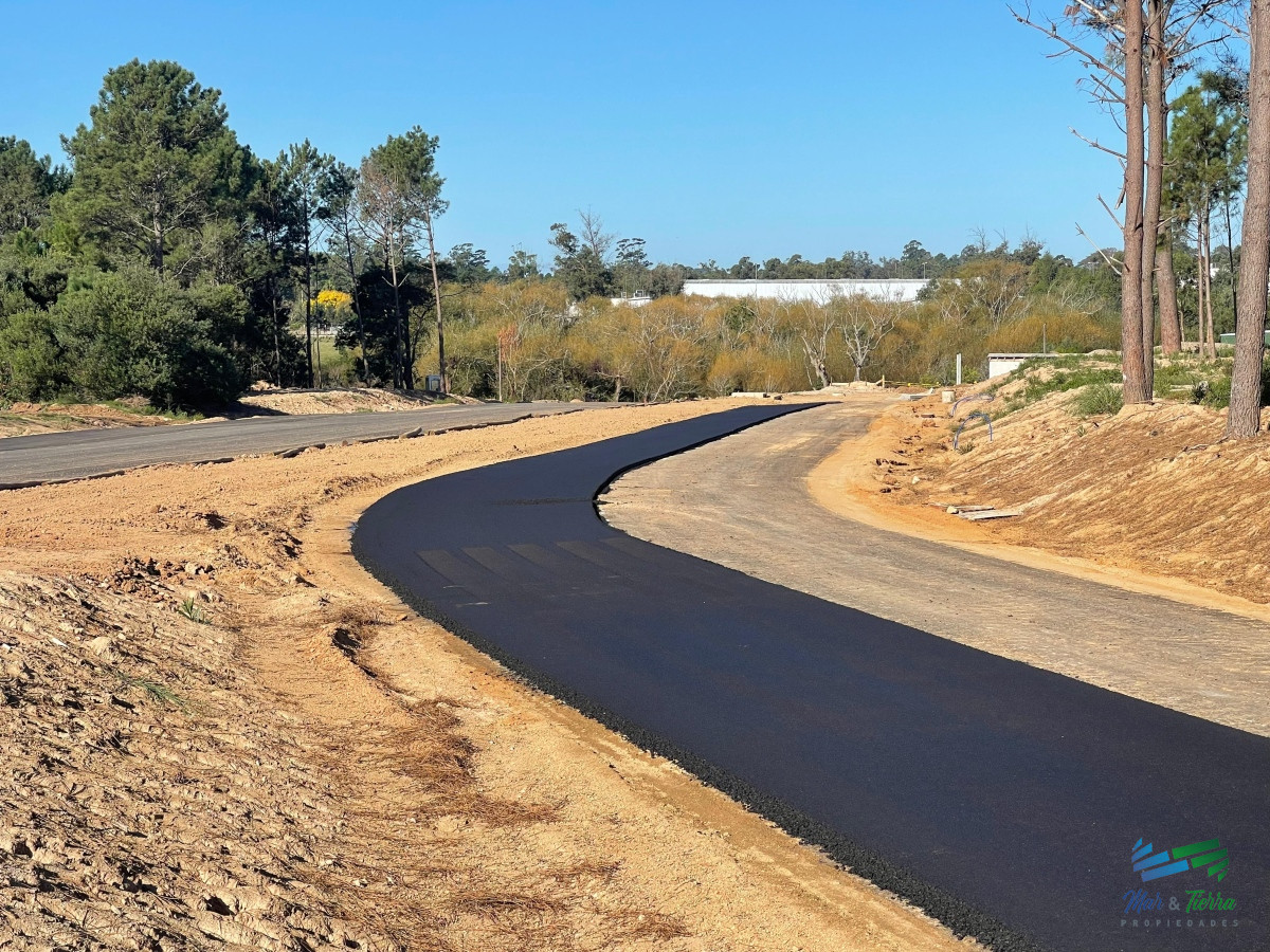 Terreno ID.4728 - Venta de terreno en Barrio La Cañada Punta del Este Maldonado 