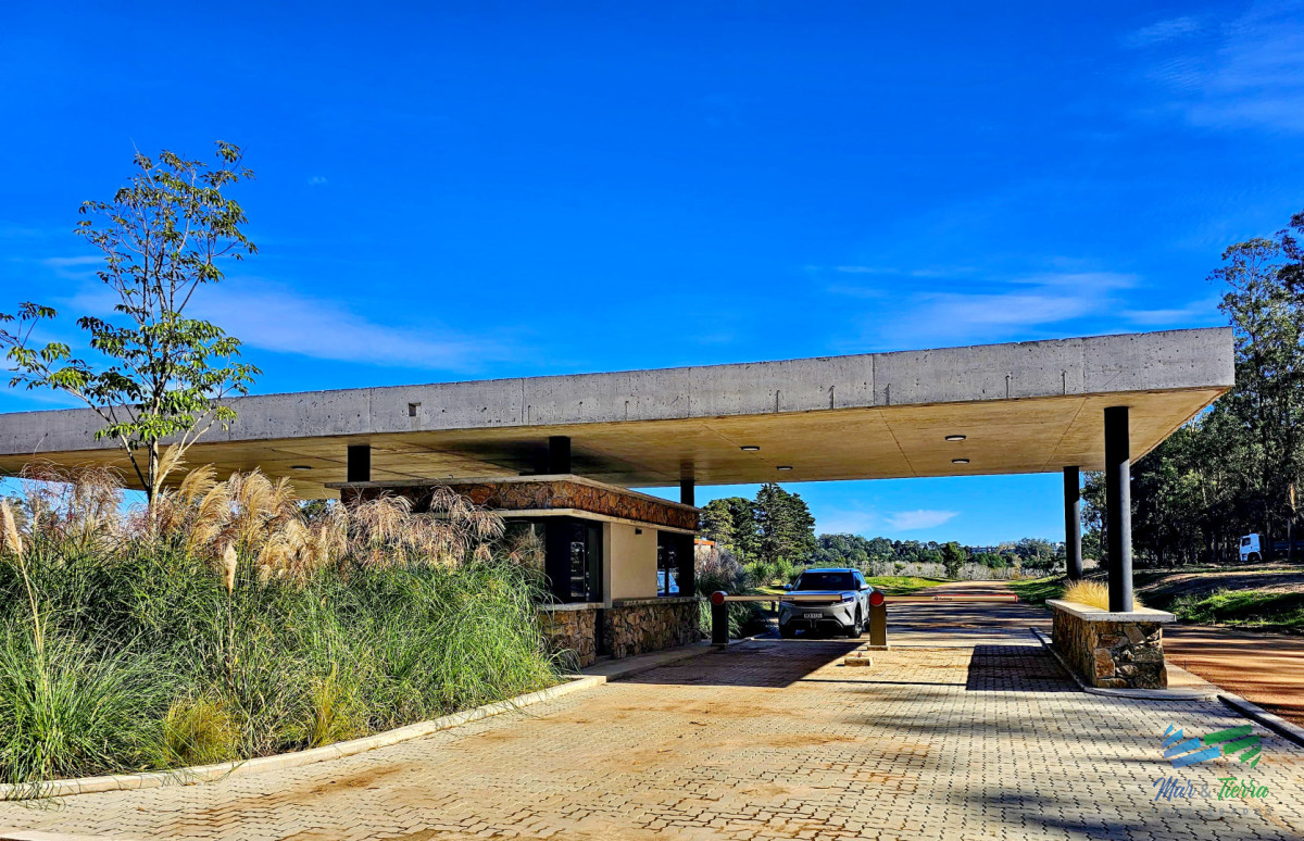 Terreno ID.4679 - En venta terreno en Barrio Privado La Jacinta, zona Piedras del Chileno, Punta del Este. FINANCIA!!!