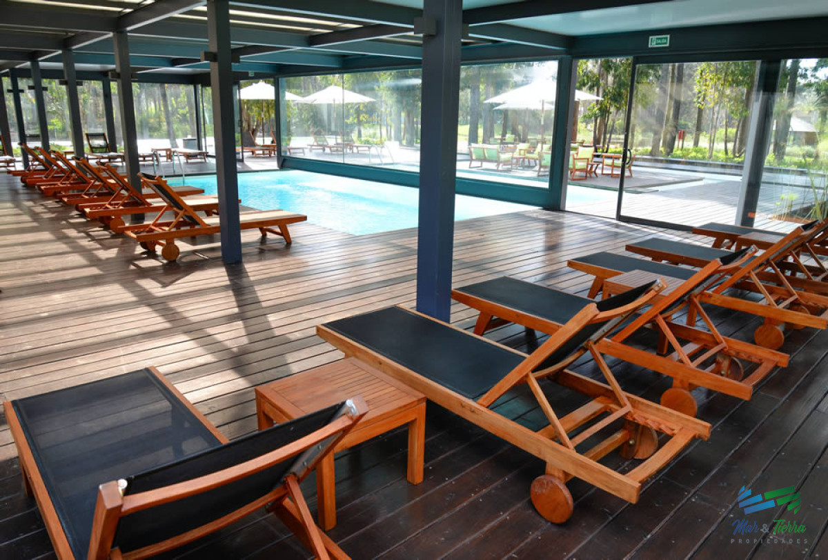 Terreno ID.4933 - En venta terreno en Bario privado Design Village de Solanas, Punta del Este