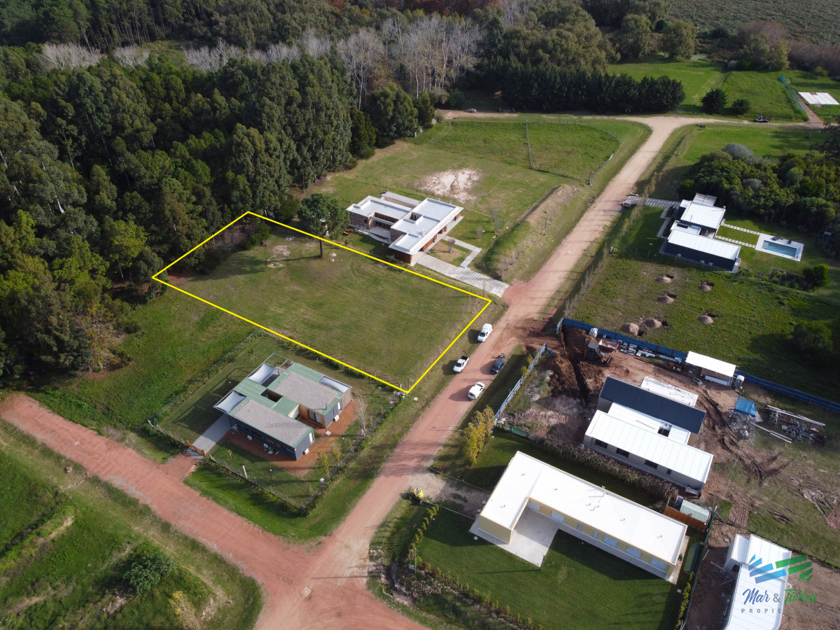 Terreno ID.4002 - Terreno de 2000 m2 en Venta Zona Punta Ballena Barrio Los Tordillos