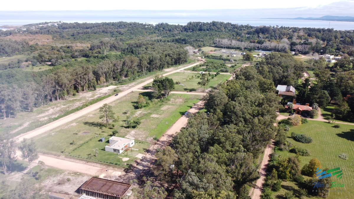 Terreno ID.5425 - Oportunidad terrenos en Barrio Privado La Jacinta playa Mansa Punta del Este Maldonado 
