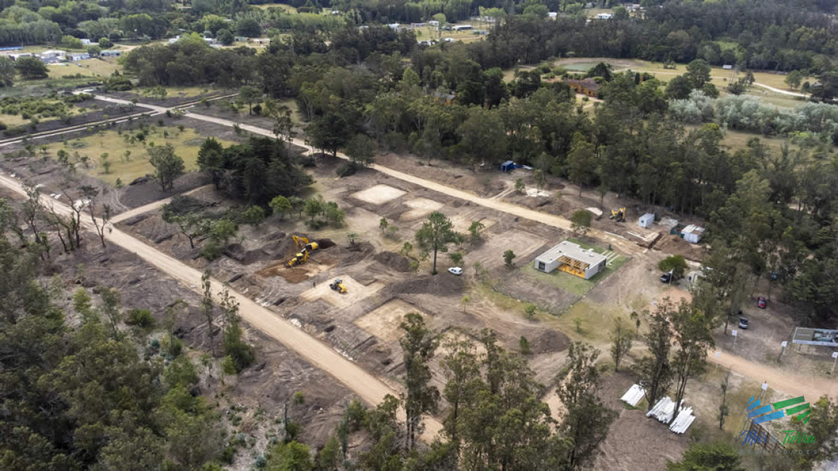 Terreno ID.5425 - Oportunidad terrenos en Barrio Privado La Jacinta playa Mansa Punta del Este Maldonado 