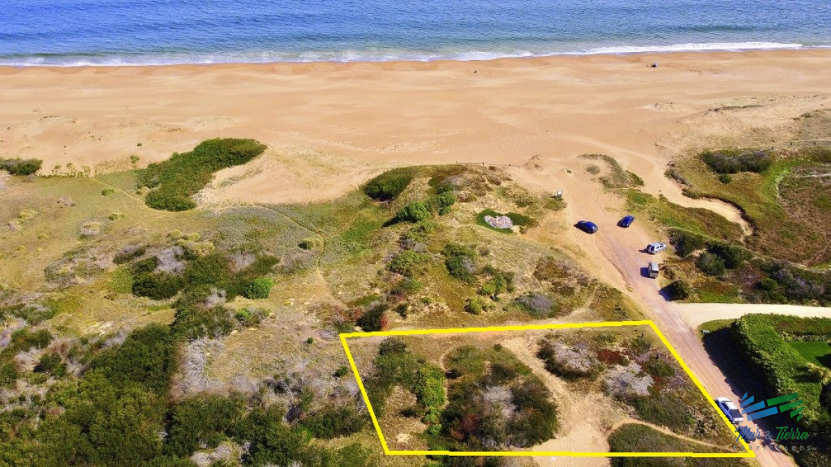 Terreno ID.3979 - Venta terreno primera linea Playa Mansa 