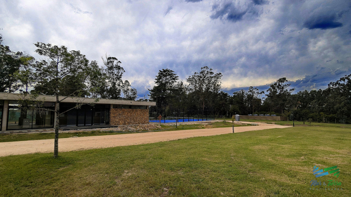 Terreno ID.4683 - Oportunidad terrenos en Barrio Privado La Jacinta playa Mansa Punta del Este Maldonado 