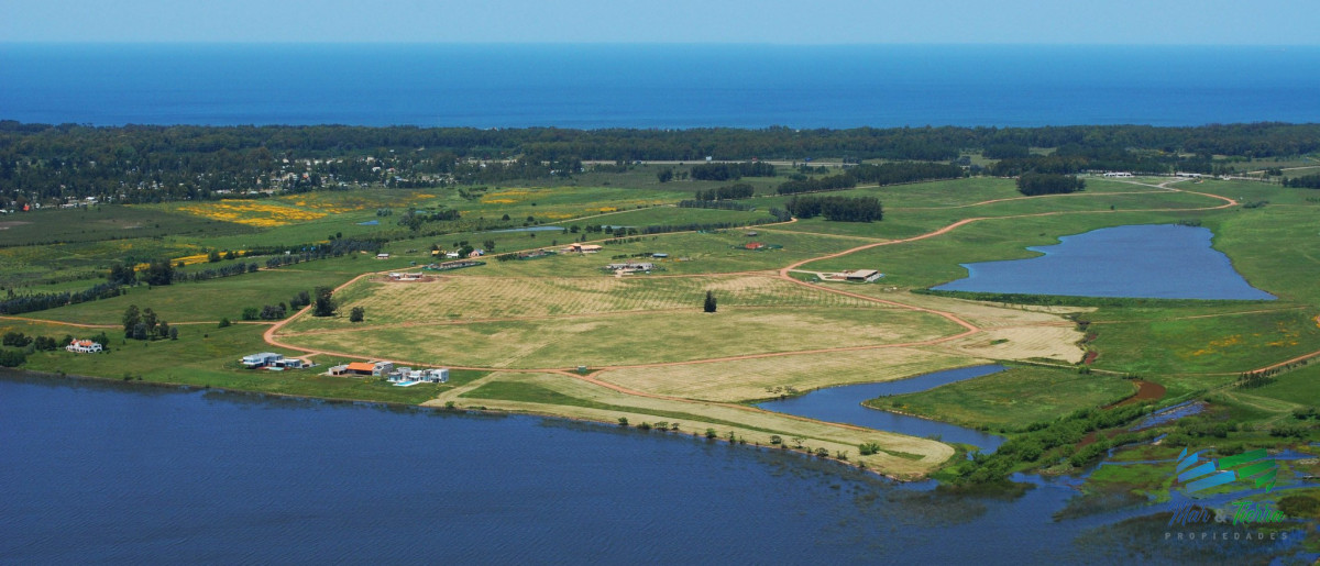 Terreno ID.4242 - Vendo terreno en barrio privado Laguna de los Cisnes, Punta del Este