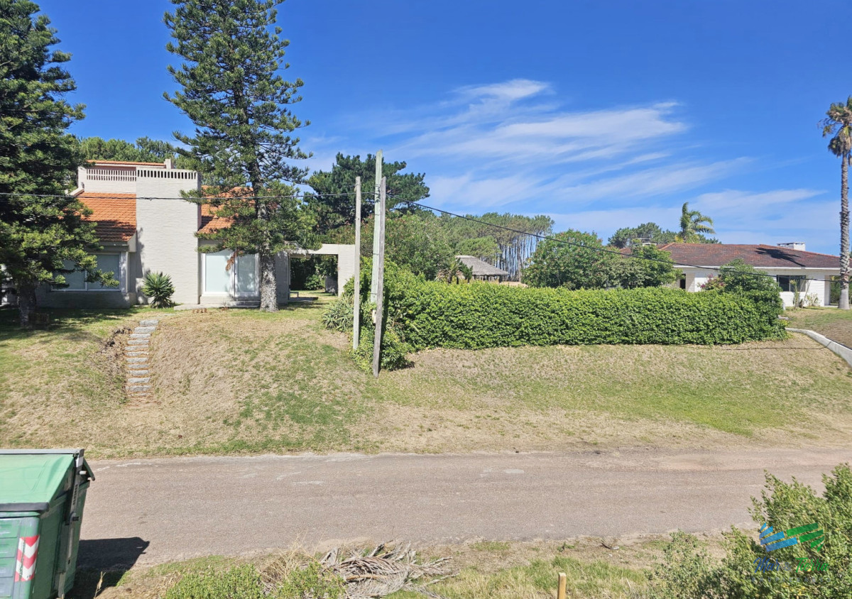 Terreno ID.5670 - Venta de terreno a 50 metros de playa Mansa