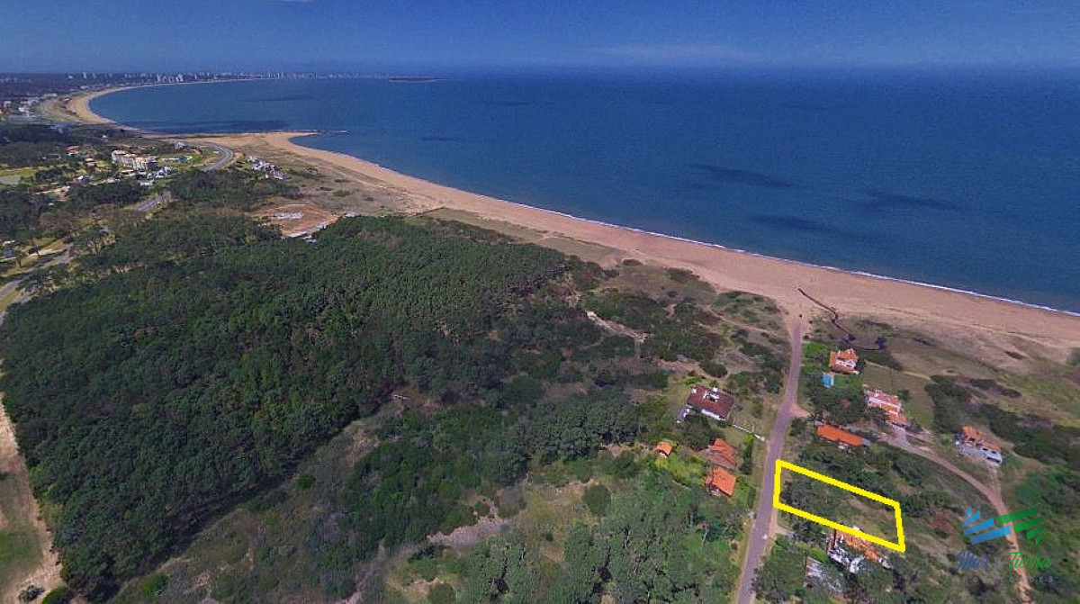 Terreno ID.5670 - Venta de terreno a 50 metros de playa Mansa