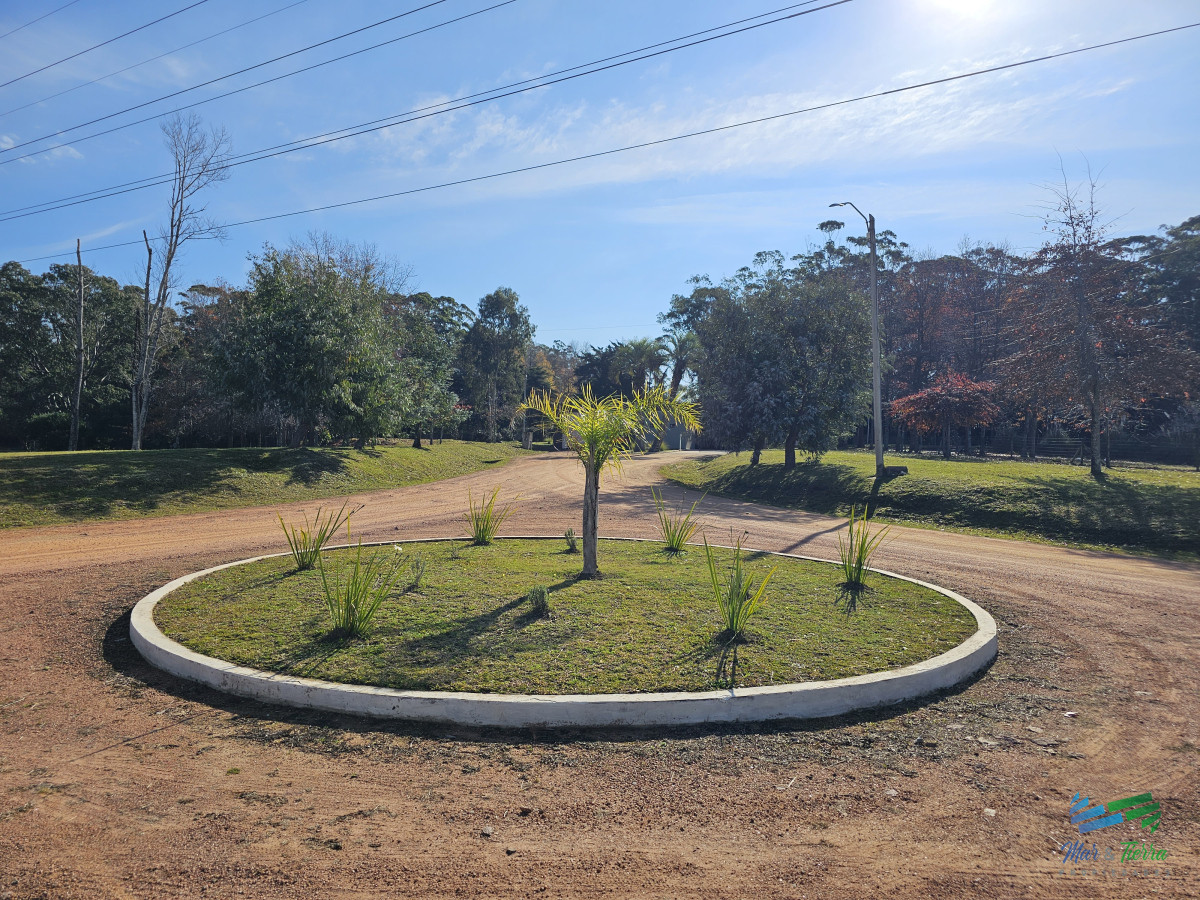 Terreno ID.3304 - Vendo Terreno 1.500 m2 en Barrio Privado Verde Mora, Punta Ballena, Punta del Este.