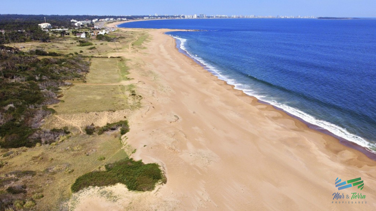 Terreno ID.3979 - Venta terreno primera linea Playa Mansa 