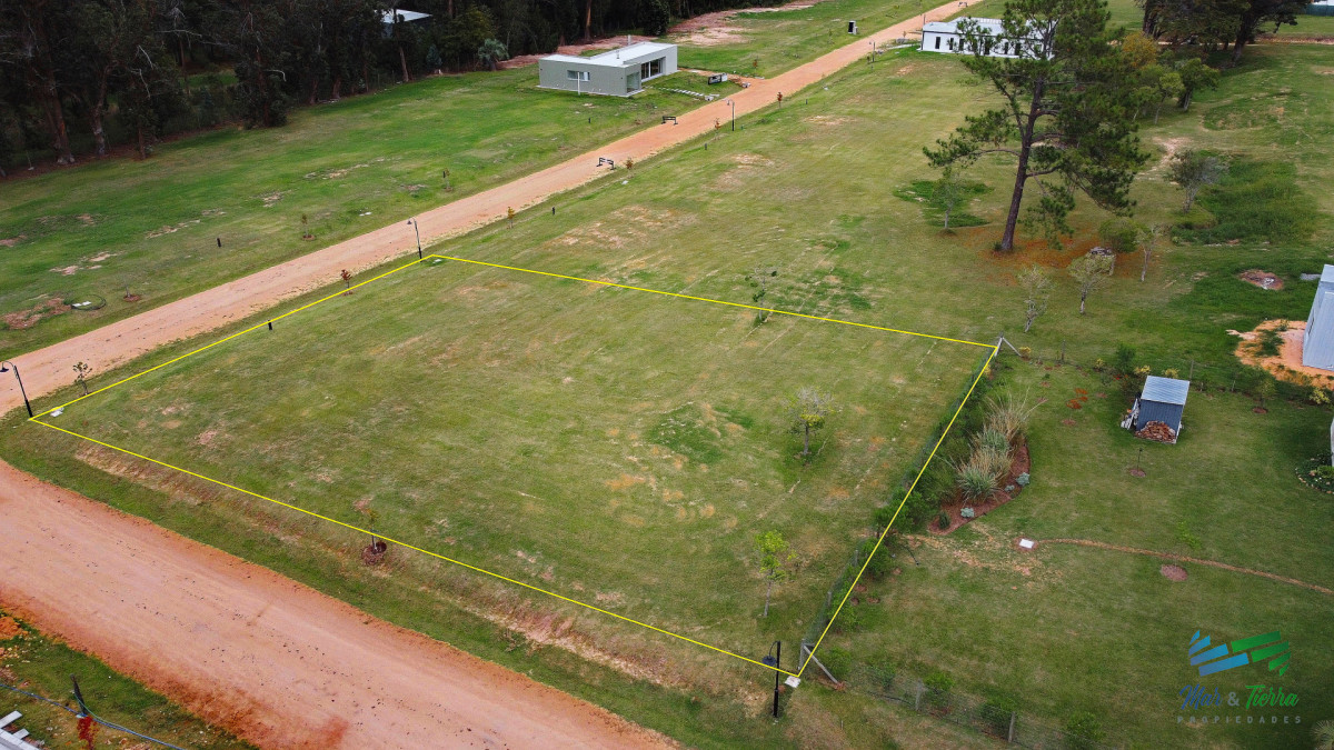 Terreno ID.4683 - Oportunidad terrenos en Barrio Privado La Jacinta playa Mansa Punta del Este Maldonado 