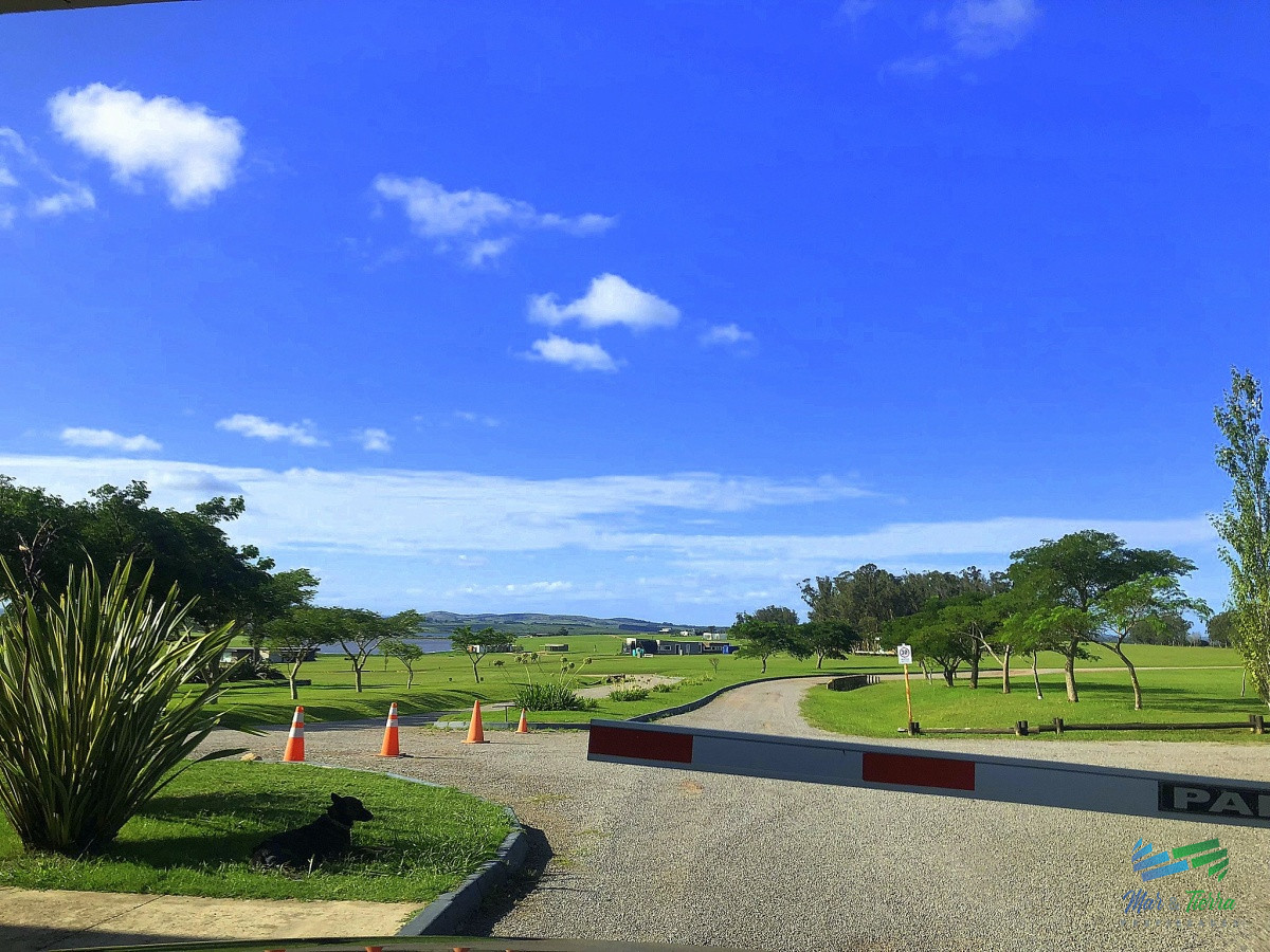 Terreno ID.4258 - Venta de terreno en Laguna de los Cisnes superficie de 6.700 m2 con costa de laguna