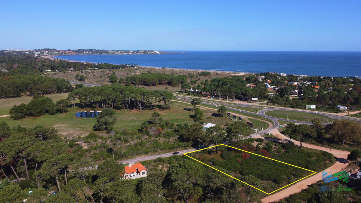 Terreno ID.4243 - Vendo terreno en Club del lago proximo al mar