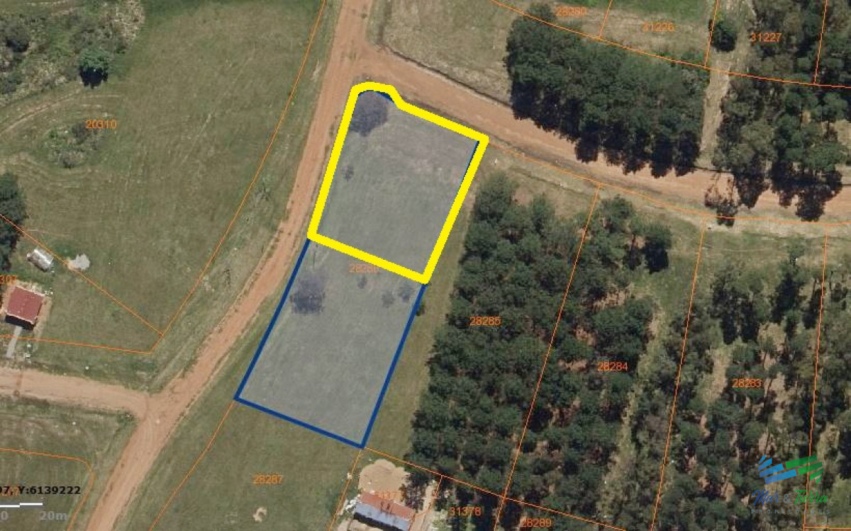 Terreno ID.5449 - Venta de terreno esquinero de 1.000 m2 en Chacras del Pinar Camino Lussich Maldonado 