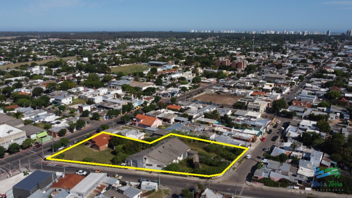 Terreno ID.3788 - Vendo gran terreno sobre avenida proximo al centro de Maldonado