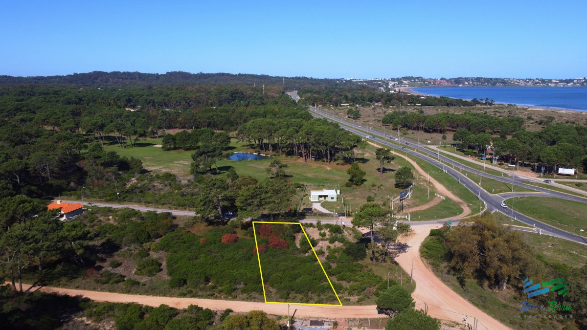 Terreno ID.4243 - Vendo terreno en Club del lago proximo al mar