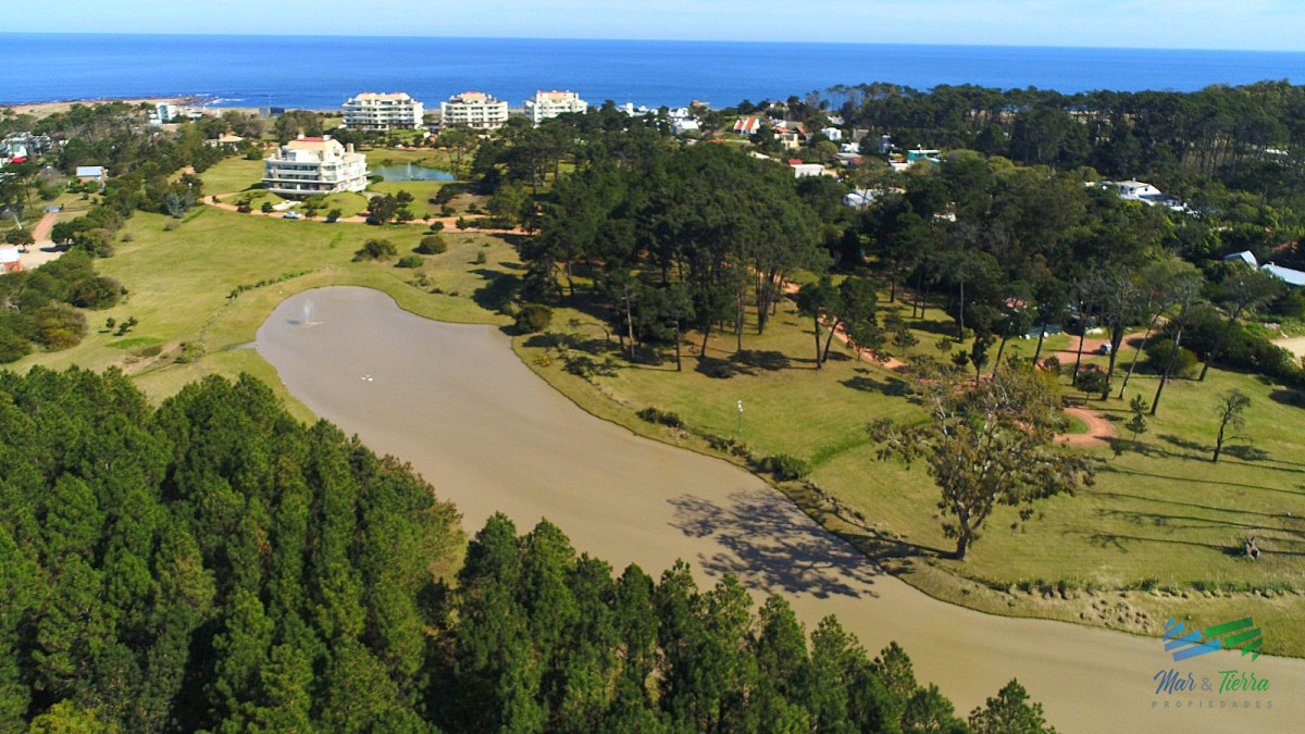 Terreno ID.4016 - Venta de terreno de 875m2 en Punta del este playa mansa proximo a Punta Ballena