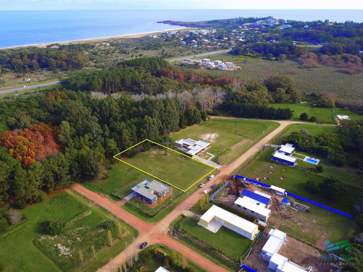 Terreno ID.4002 - Terreno de 2000 m2 en Venta Zona Punta Ballena Barrio Los Tordillos