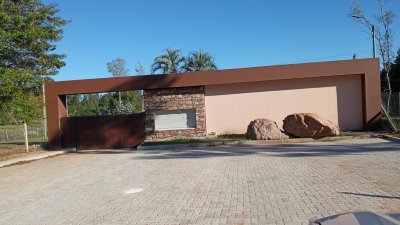 En venta terreno en barrio privado Verde Mora, Punta del Este
