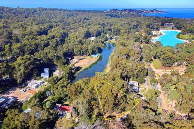 Vendo terreno sobre el lago en Bario privado Design Village de Solanas, Punta del Este