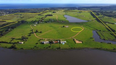 Venta de terreno en Laguna de los Cisnes 