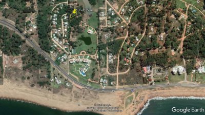Venta de terreno de 995 m2 en playa Mansa pada 2 punra del este
