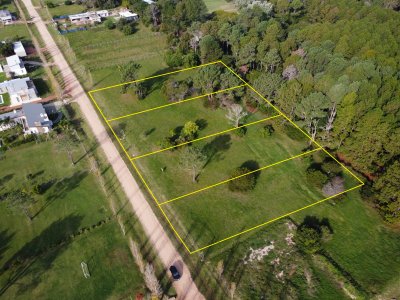 Vendo terreno de 2000m2 en los Tordillos playa Mansa Punta del Este