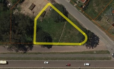 Se vende terreno sobre Av. Roosevelt, Punta del Este. Uso comercial o PH.