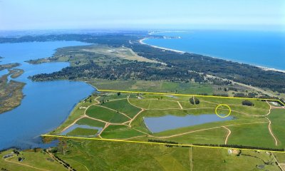 Venta de terreno en Laguna de los Cisnes con costa de laguna