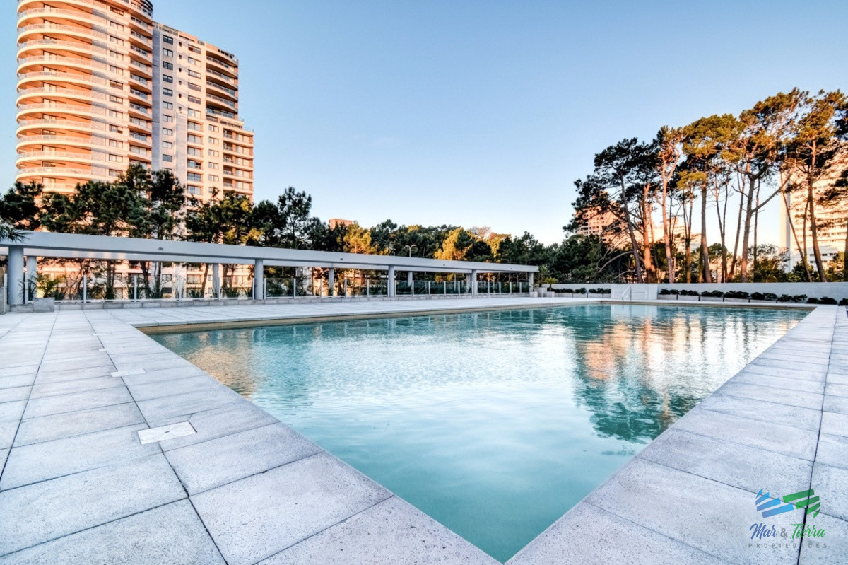 Apartamento ID.5665 - Venta de apartamento un dormitorio sobre Roosevelt con servicios