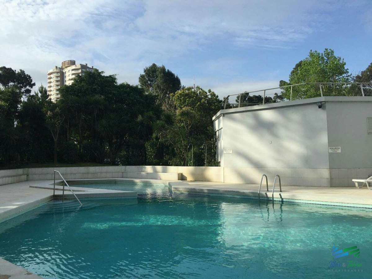Apartamento ID.1273 - Venta... excelente oportunidad... torre de muy buen nivel en Punta del Este