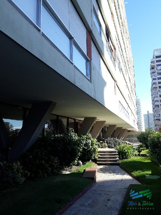 Apartamento ID.1096 - Oportunidad a pasitos del mar , rodeado de todos los servicios... 