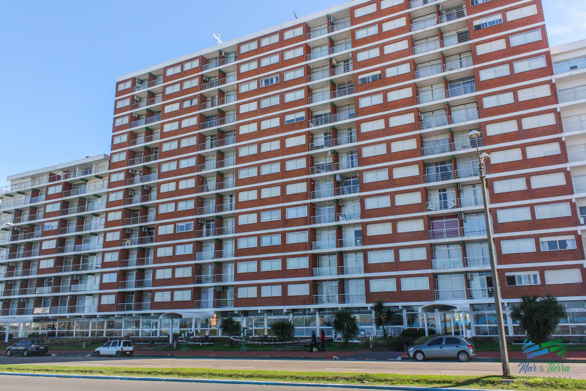 Apartamento ID.1182 - VENDO APTO EN LA BRAVA, VISTA DIRECTA AL MAR, PUNTA DEL ESTE 