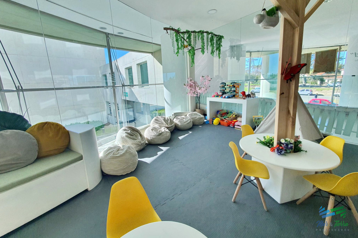 Apartamento ID.3664 - Alquilo apartamento 3 dormitorios frente al mar con servicios, Playa Mansa, Punta del Este