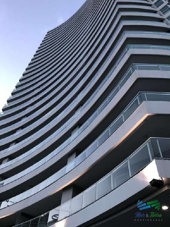 Apartamento ID.2270 - En venta.. piso alto, torre con todos los servicios.